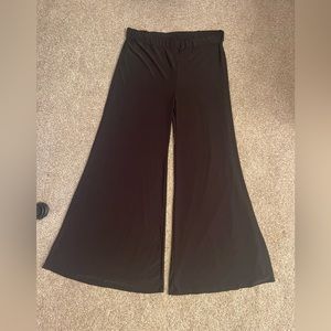 Black Flair Leggings - Stretchy - Soft - Yoga - Dress Up or Down